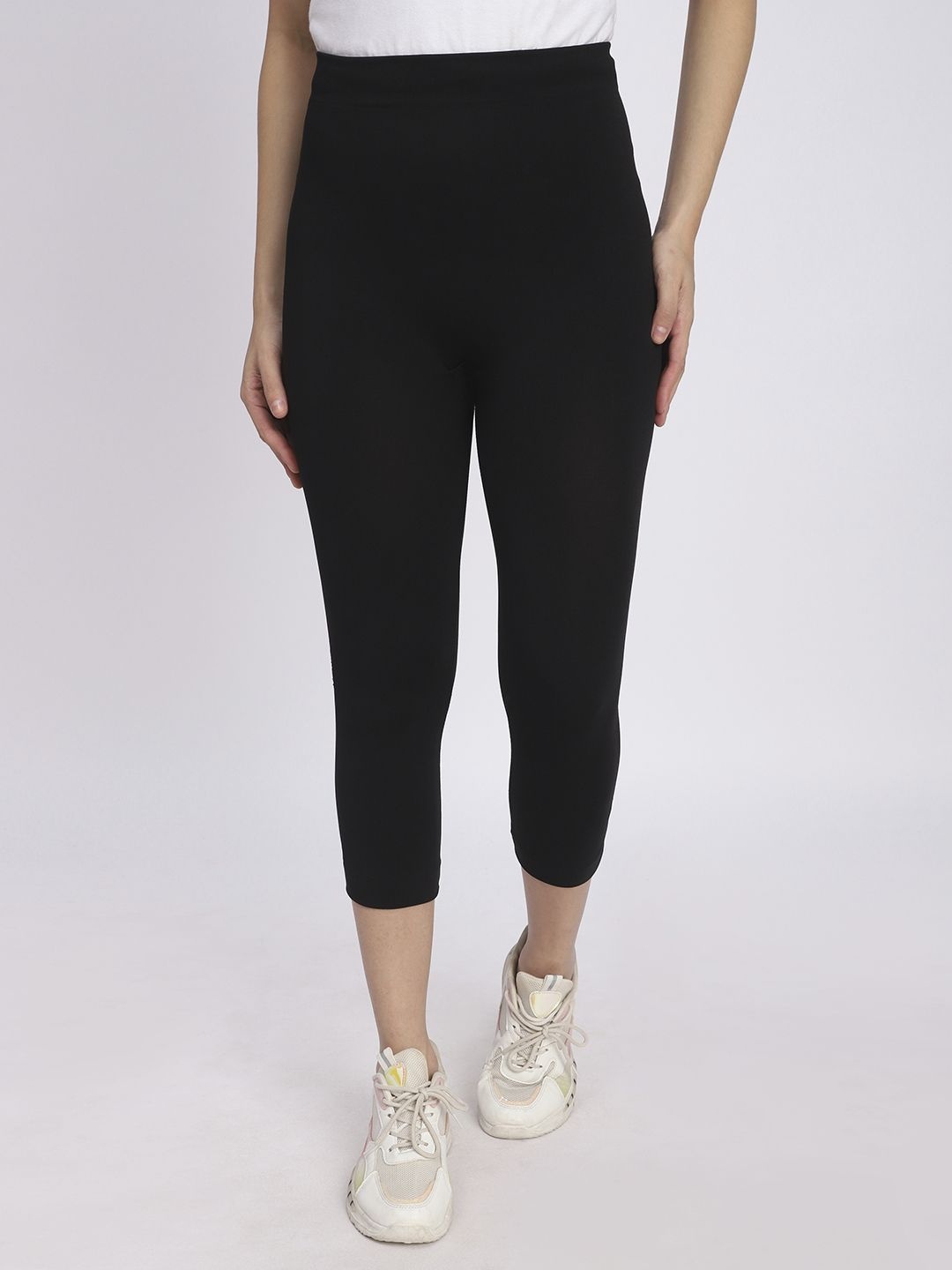 

R&B Women Capris, Black