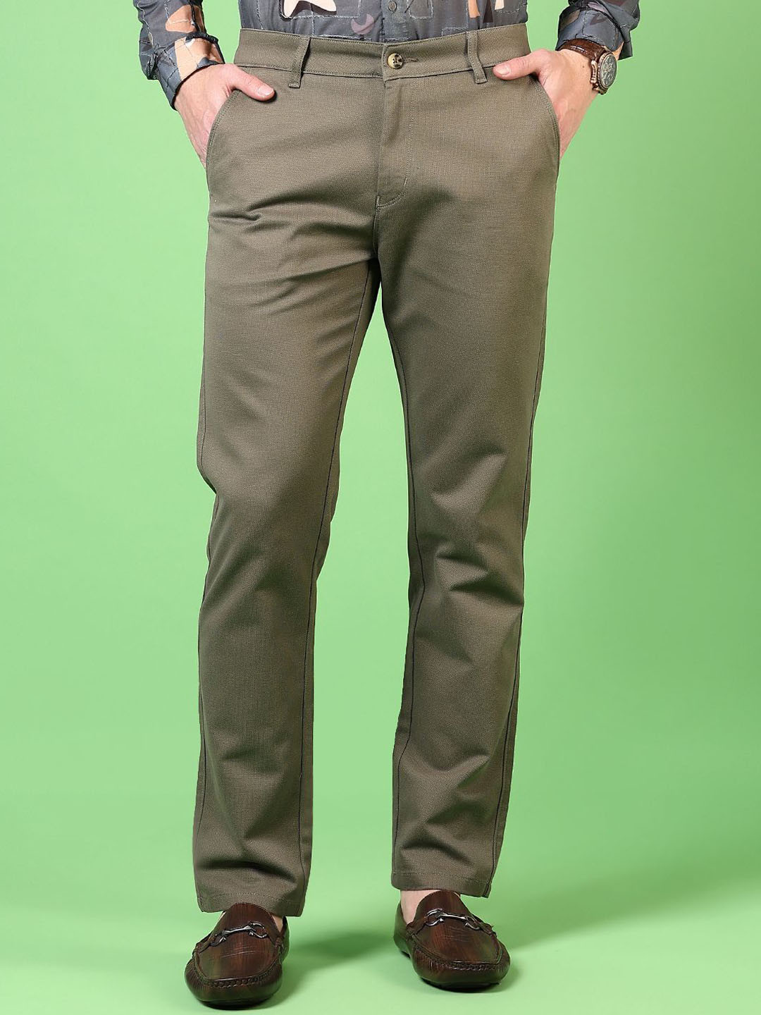 

V-Mart Men Regular Fit Chinos Trousers, Olive