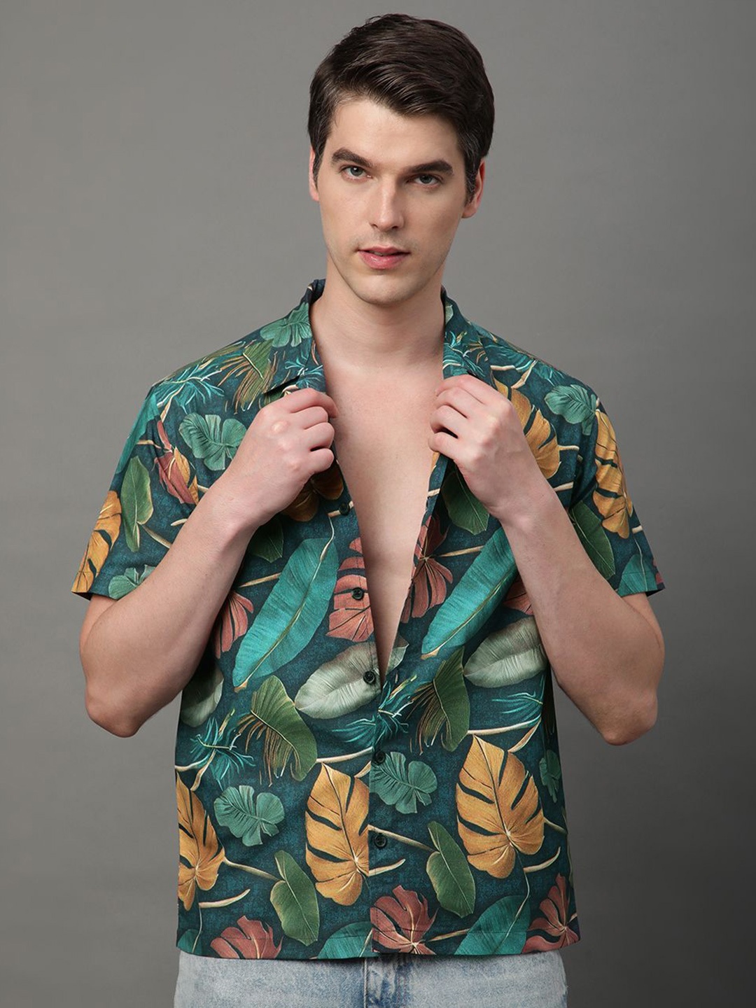 

Metronaut Men Regular Fit Cuban Collar Floral Printed Casual Shirt, Teal