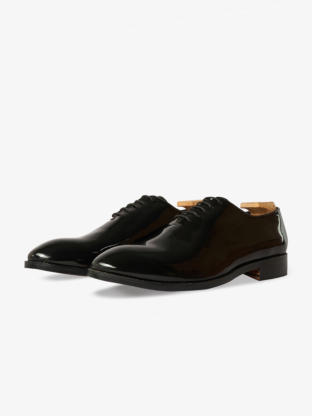 

Whitemuds Men Leather Formal Oxfords, Black