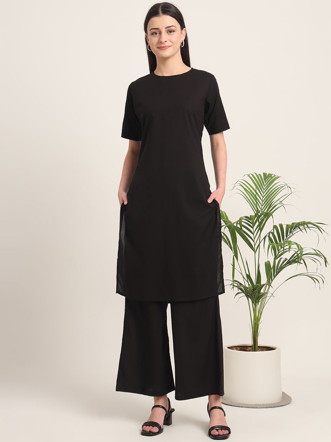 

Thevasa Round Neck Pure Cotton Tunic With Trousers, Black