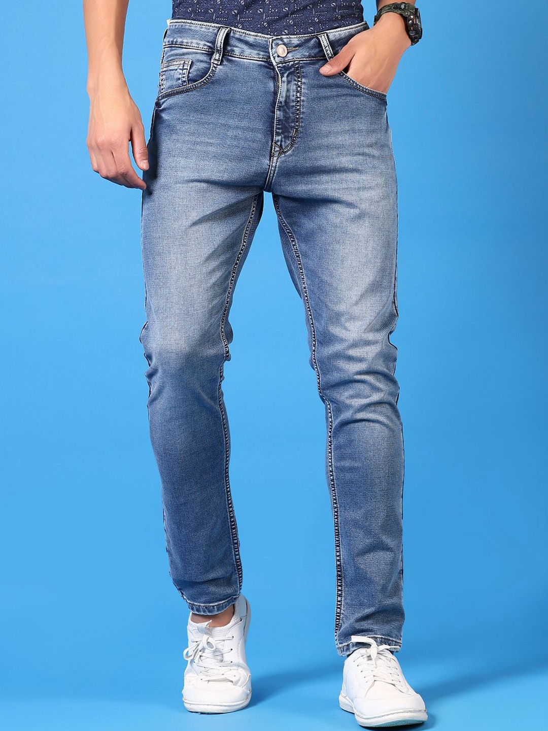 

V-Mart Men Regular Fit Mid-Rise Heavy Fade Jeans, Blue