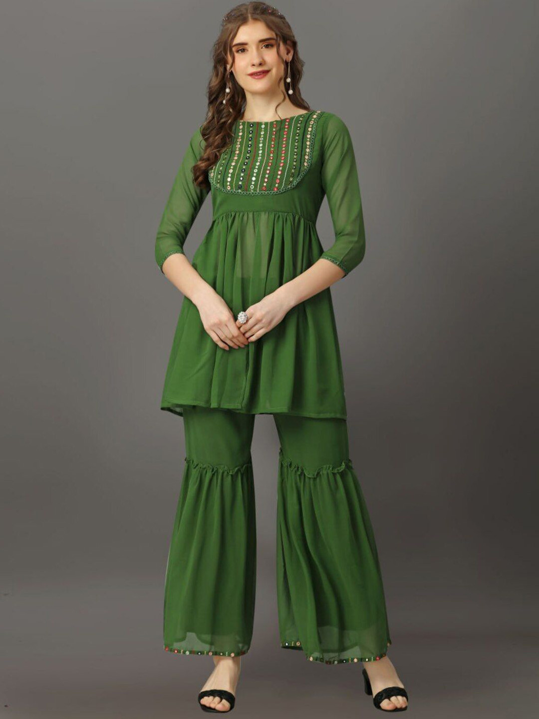 

DIVASTRI Ethnic Motifs Embroidered Thread Work Georgette Anarkali Kurta With Sharara, Green