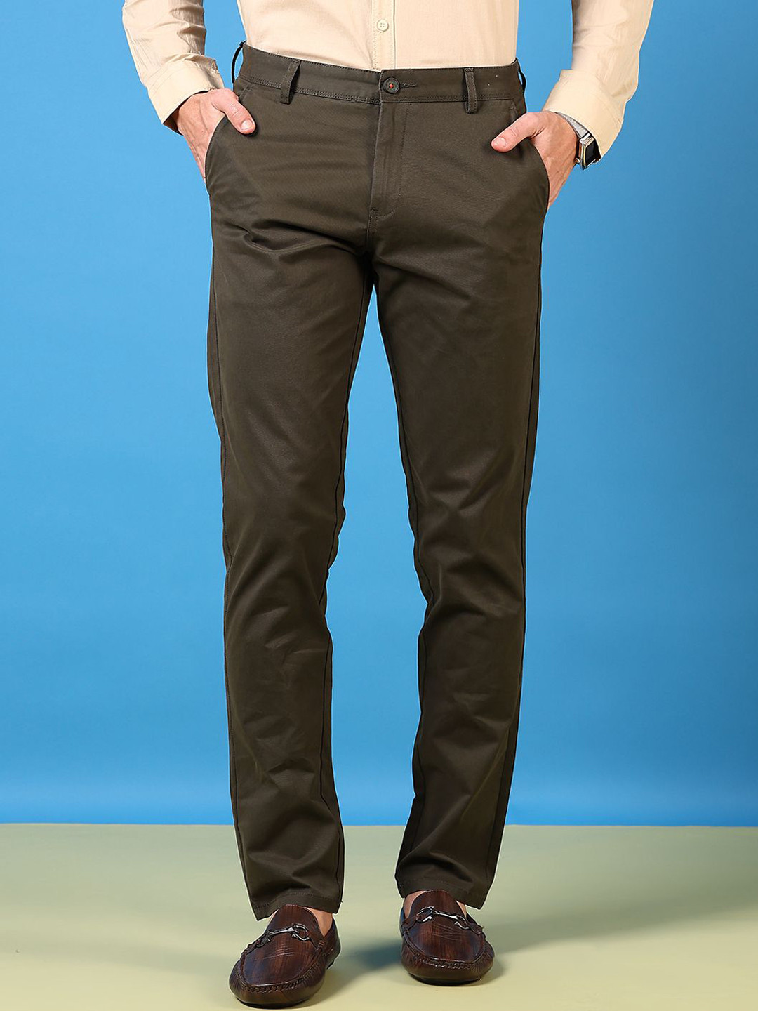 

V-Mart Men Regular Fit Mid-Rise Cotton Chinos, Olive