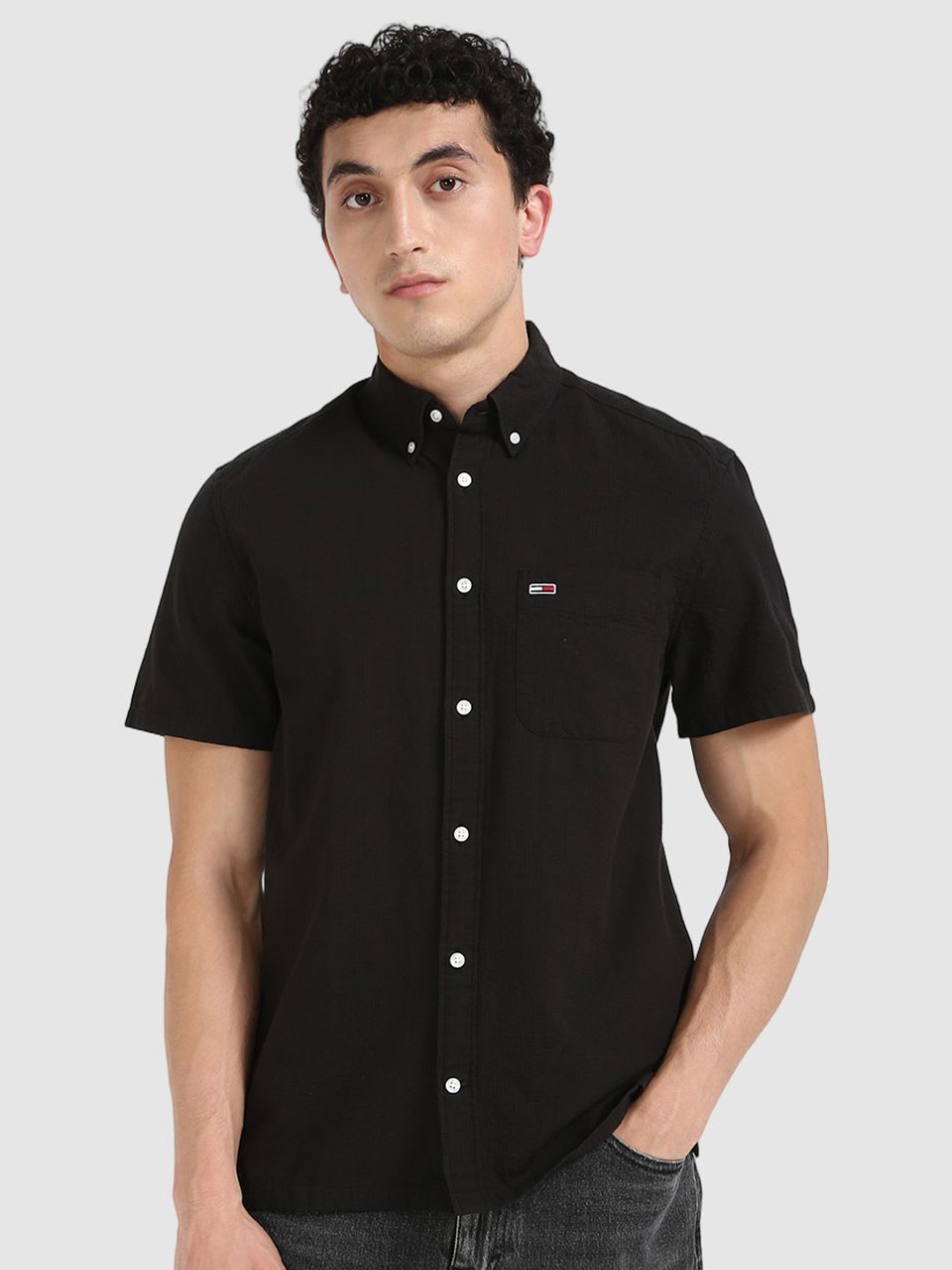 

Tommy Hilfiger Men Button-Down Collar Solid Cotton Casual Shirt, Black