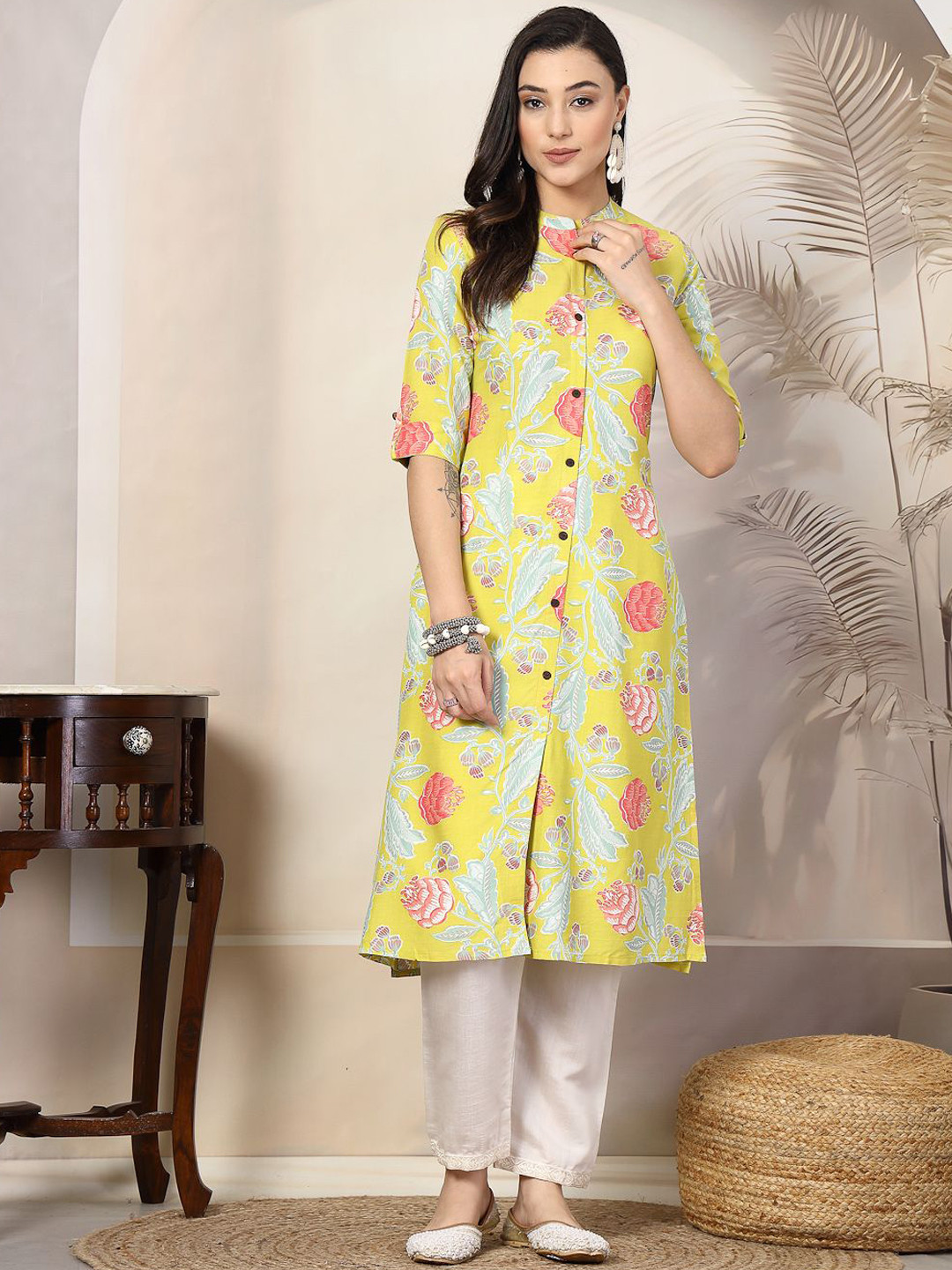 

Stylum Floral Printed Mandarin Collar A-Line Kurta, Yellow