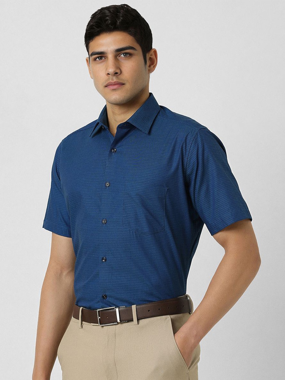 

Van Heusen Men Slim Fit Spread Collar Textured Cotton Casual Shirt, Blue