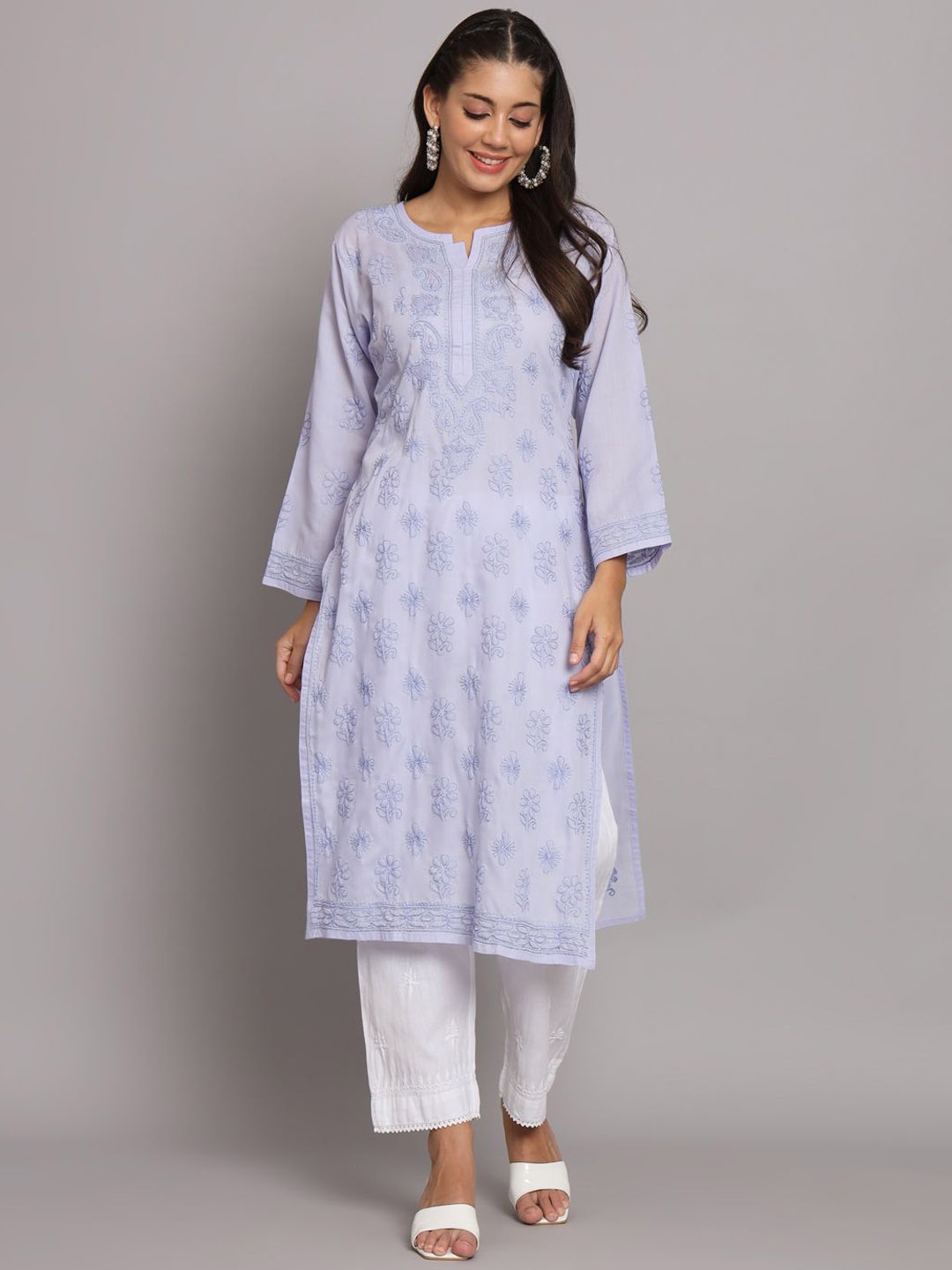

PARAMOUNT CHIKAN Floral Embroidered Lucknowi Chikankari Cotton Kurta, Mauve