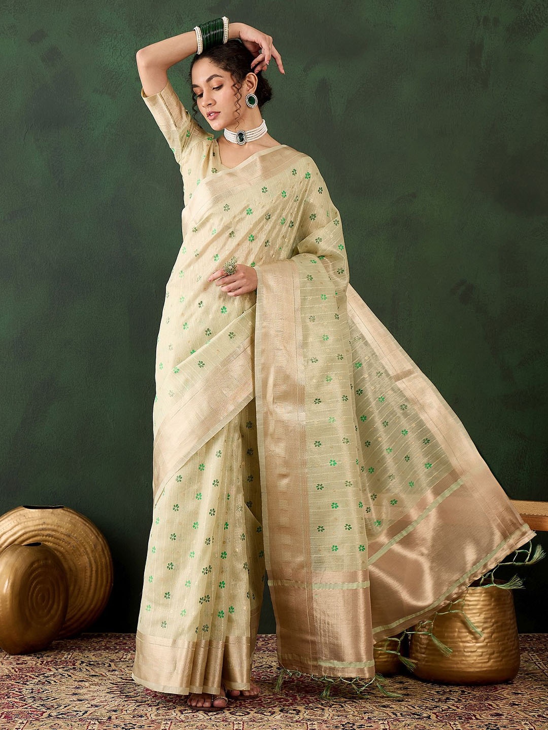 

MANVAA Woven Design Zari Banarasi Saree, Green