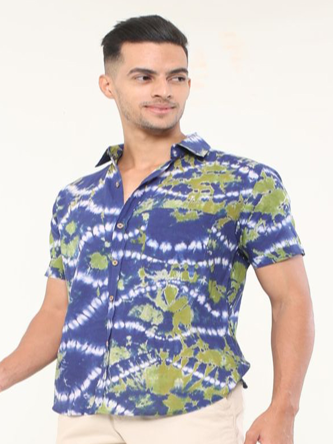 

Style Matters Men Standard Fit Spread Collar Dyed Cotton Casual Shirt, Purple