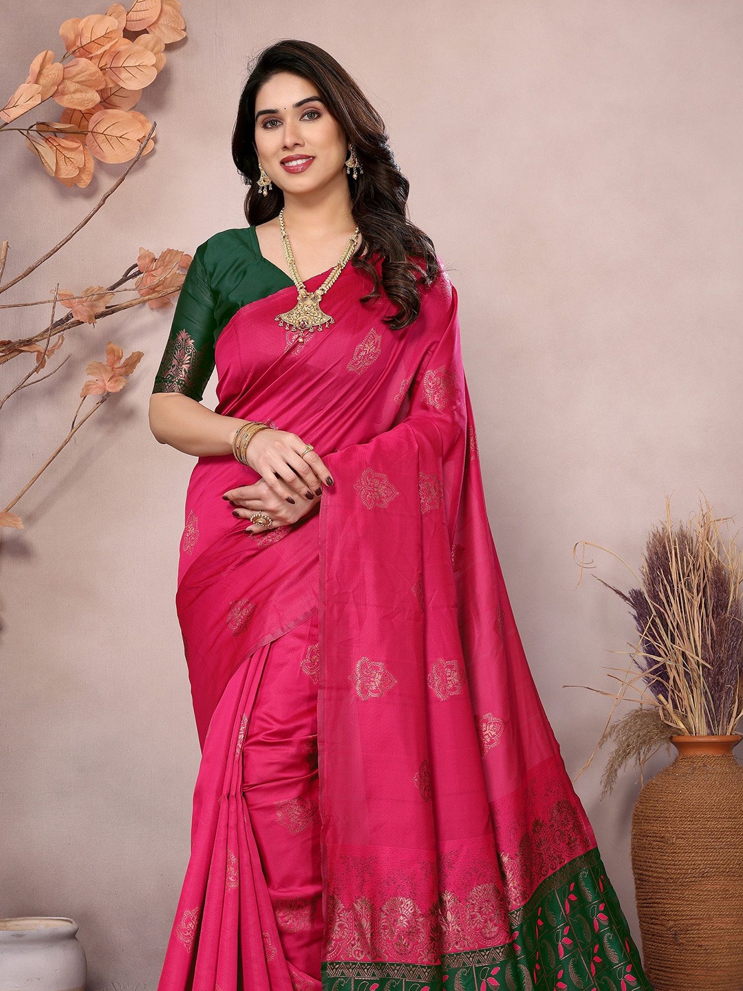 

VEDANT VASTRAM Woven Design Banarasi Saree, Pink