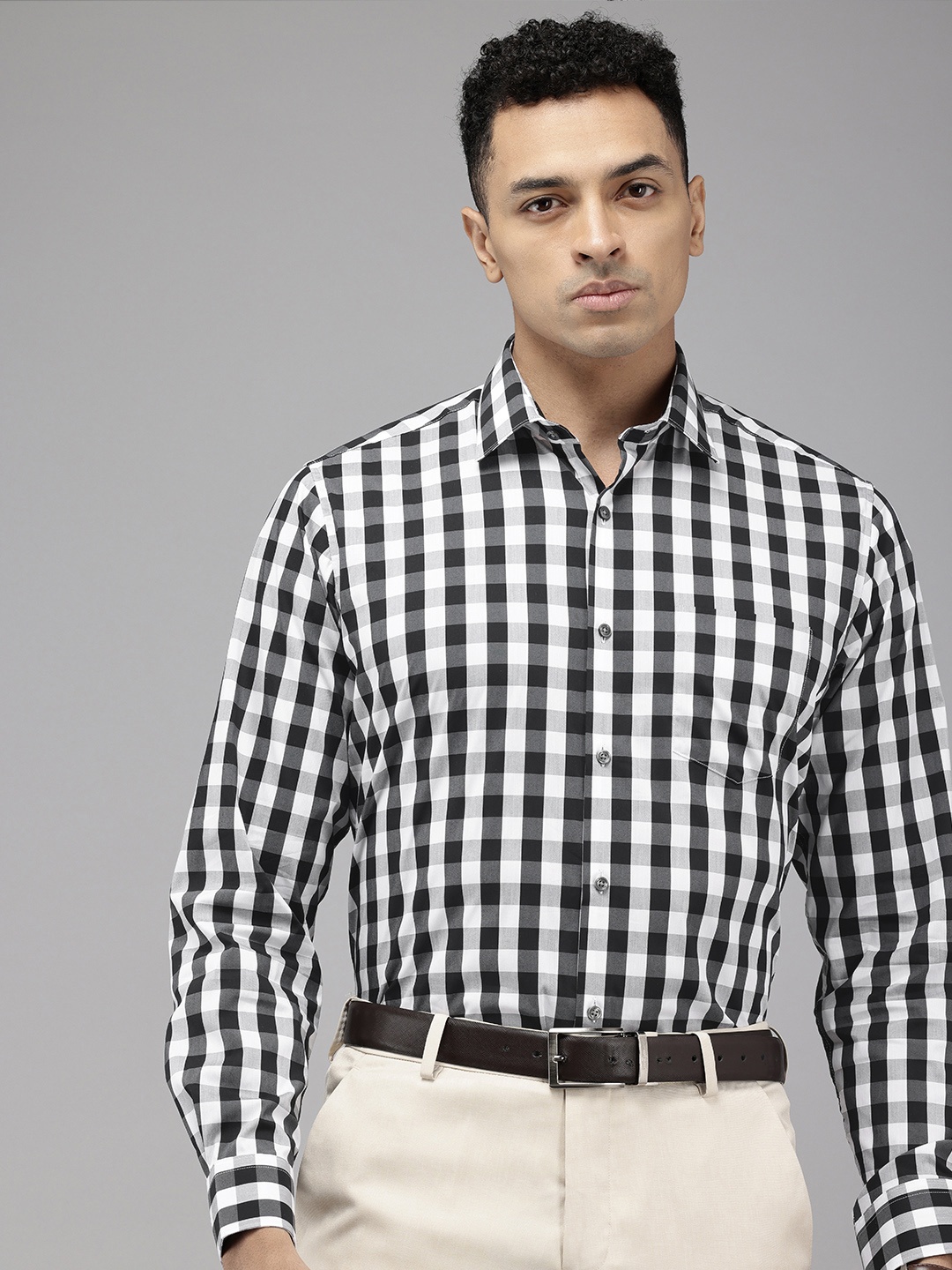 

Van Heusen Custom Fit Buffalo Checks Opaque Formal Shirt, Black
