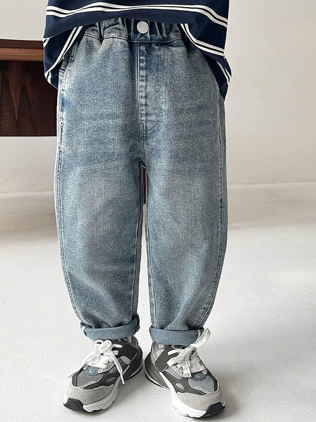 

LULU & SKY Boys Low-Rise Light Fade Jeans, Blue
