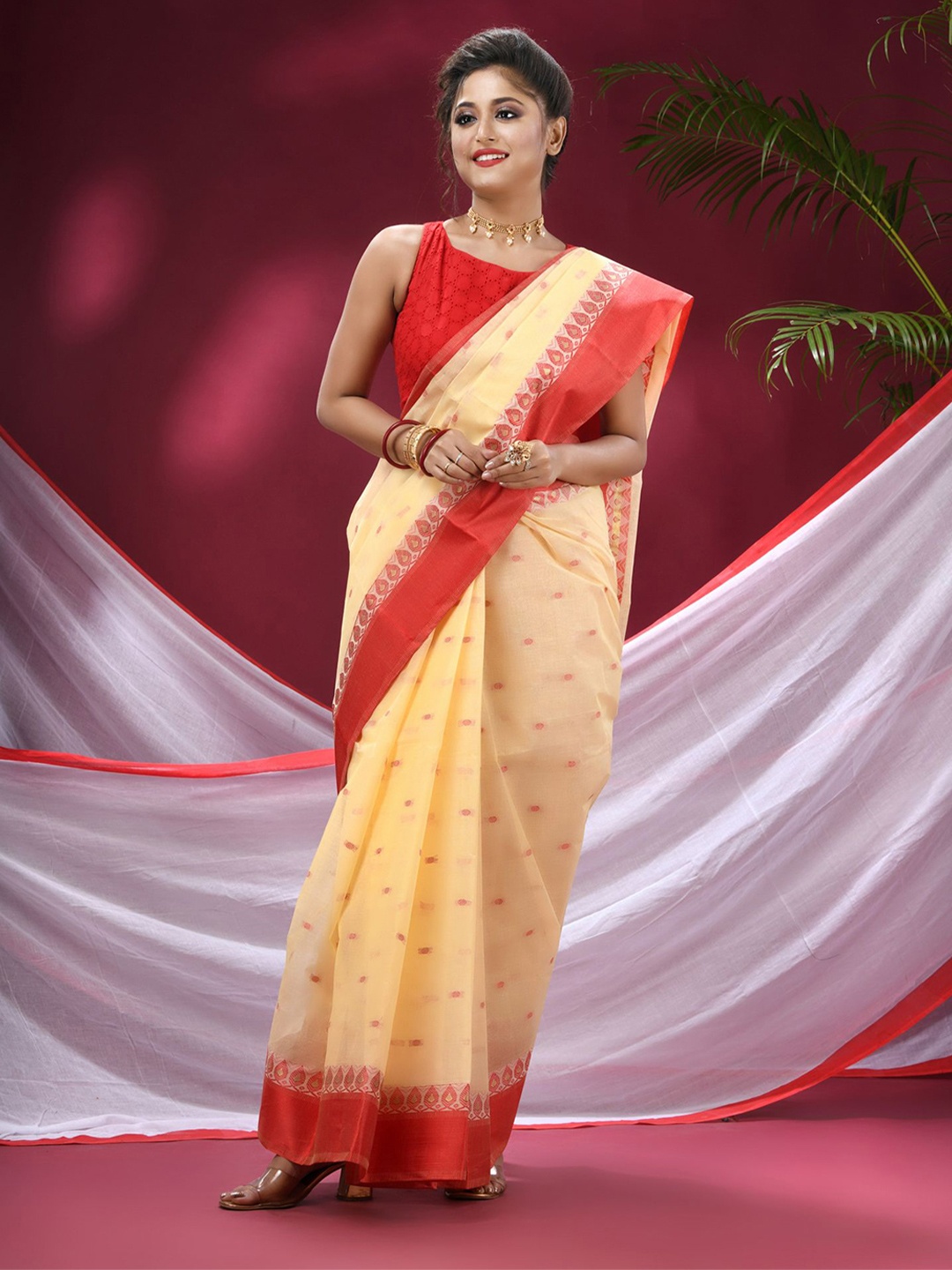 

TANTLOOM Ethnic Motifs Printed Pure Cotton Handloom Saree, Cream