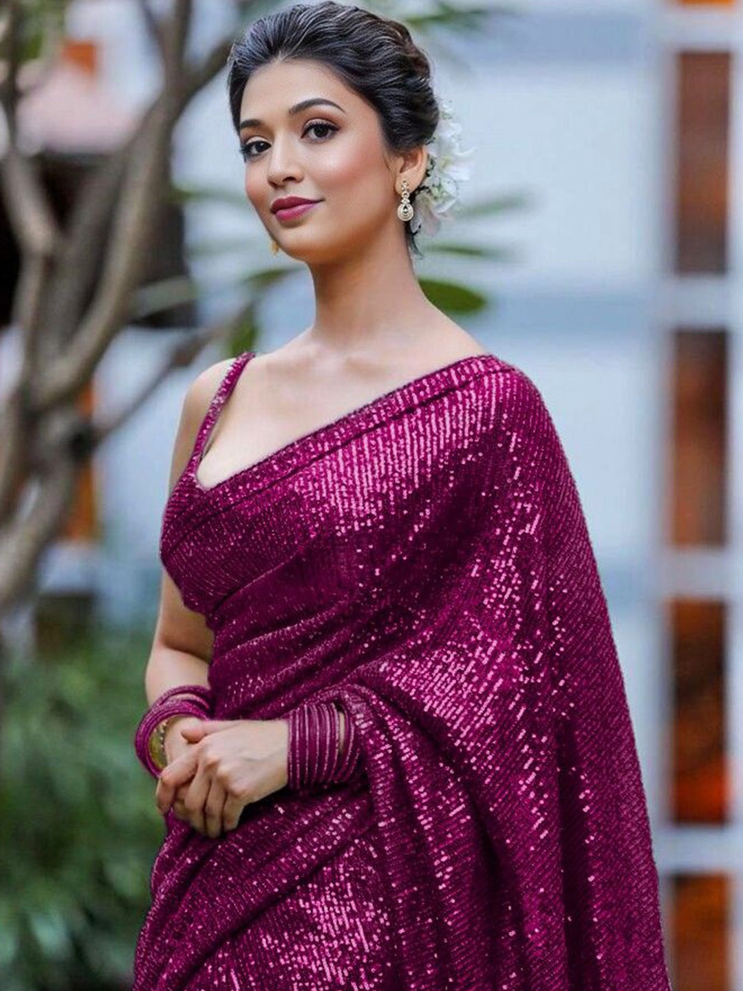 

ANJANI TEXTILE Embellished Sequinned Saree, Purple