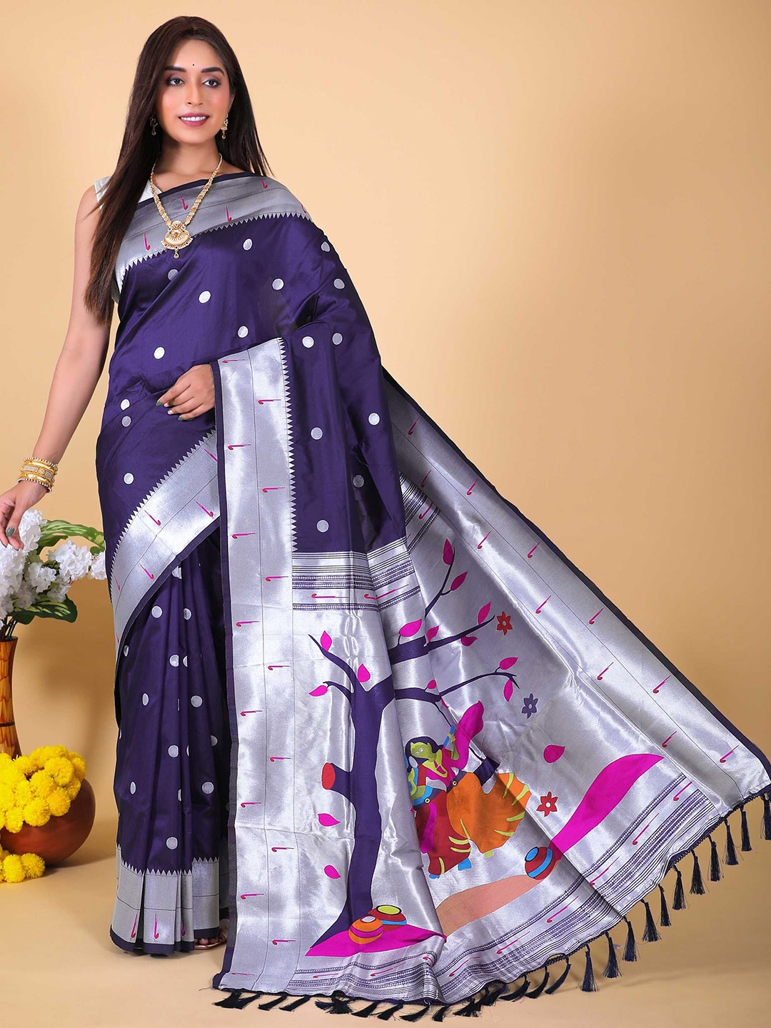 

DIVASTRI Woven Design Zari Silk Blend Paithani Saree With Unstitched Blouse Piece, Navy blue