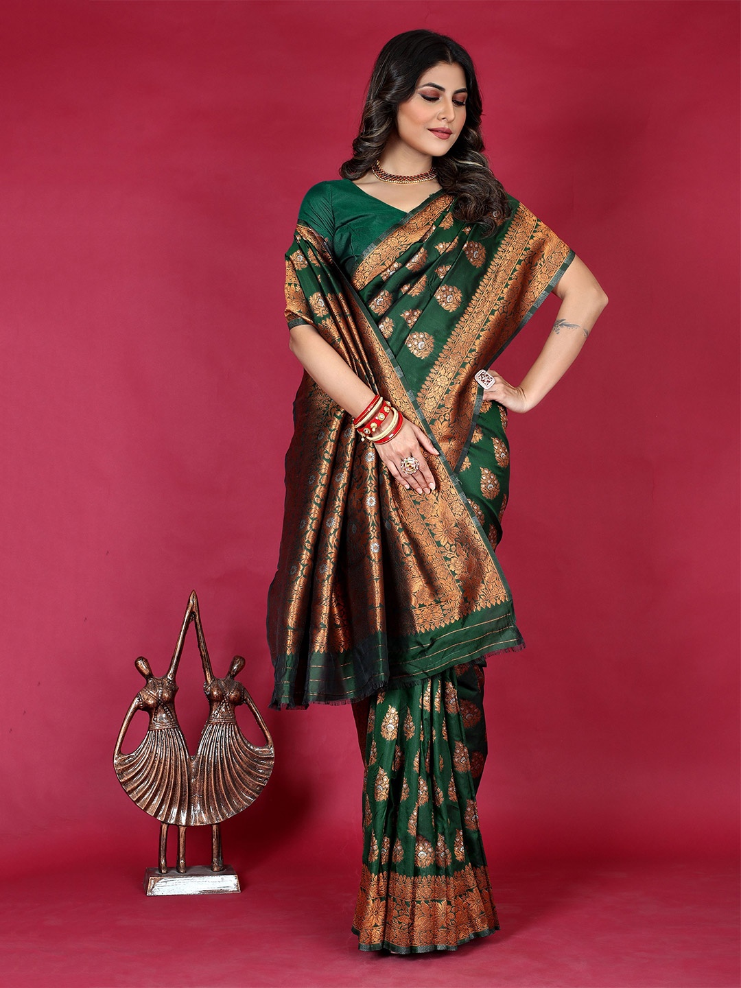 

Kandora Woven Design Zari Pure Silk Paithani Saree, Olive