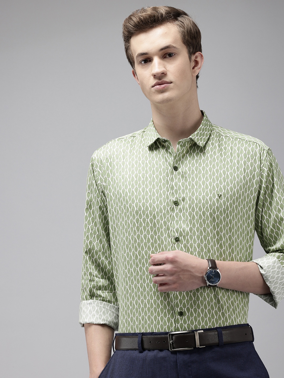 

V Dot Tropical Printed Slim Fit Opaque Formal Shirt, Green