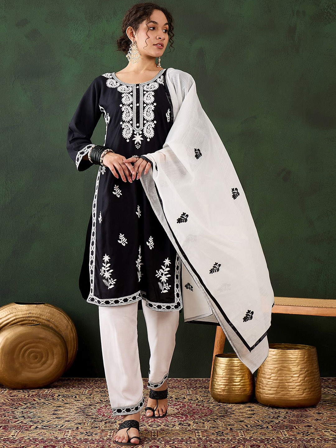 

MANVAA Paisley Embroidered Thread Work Round Neck Kurta with Salwar & Dupatta, Black