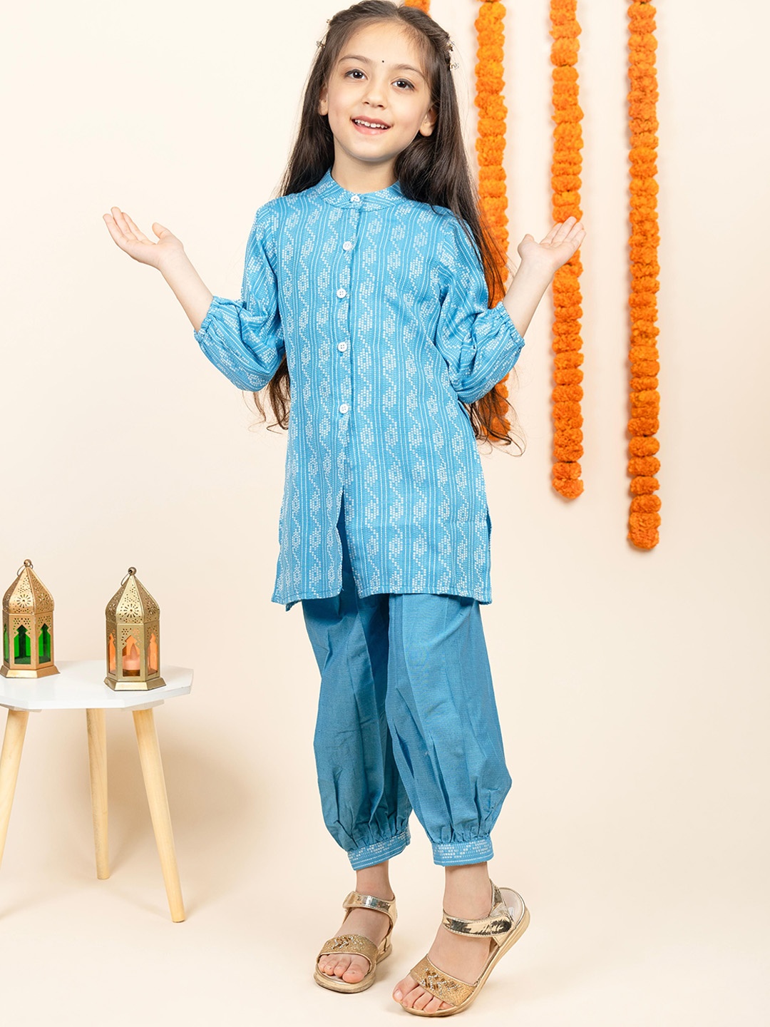 

BEBE UNICORN Girls Ethnic Motifs Printed Pure Cotton Straight Kurti With Salwar, Blue