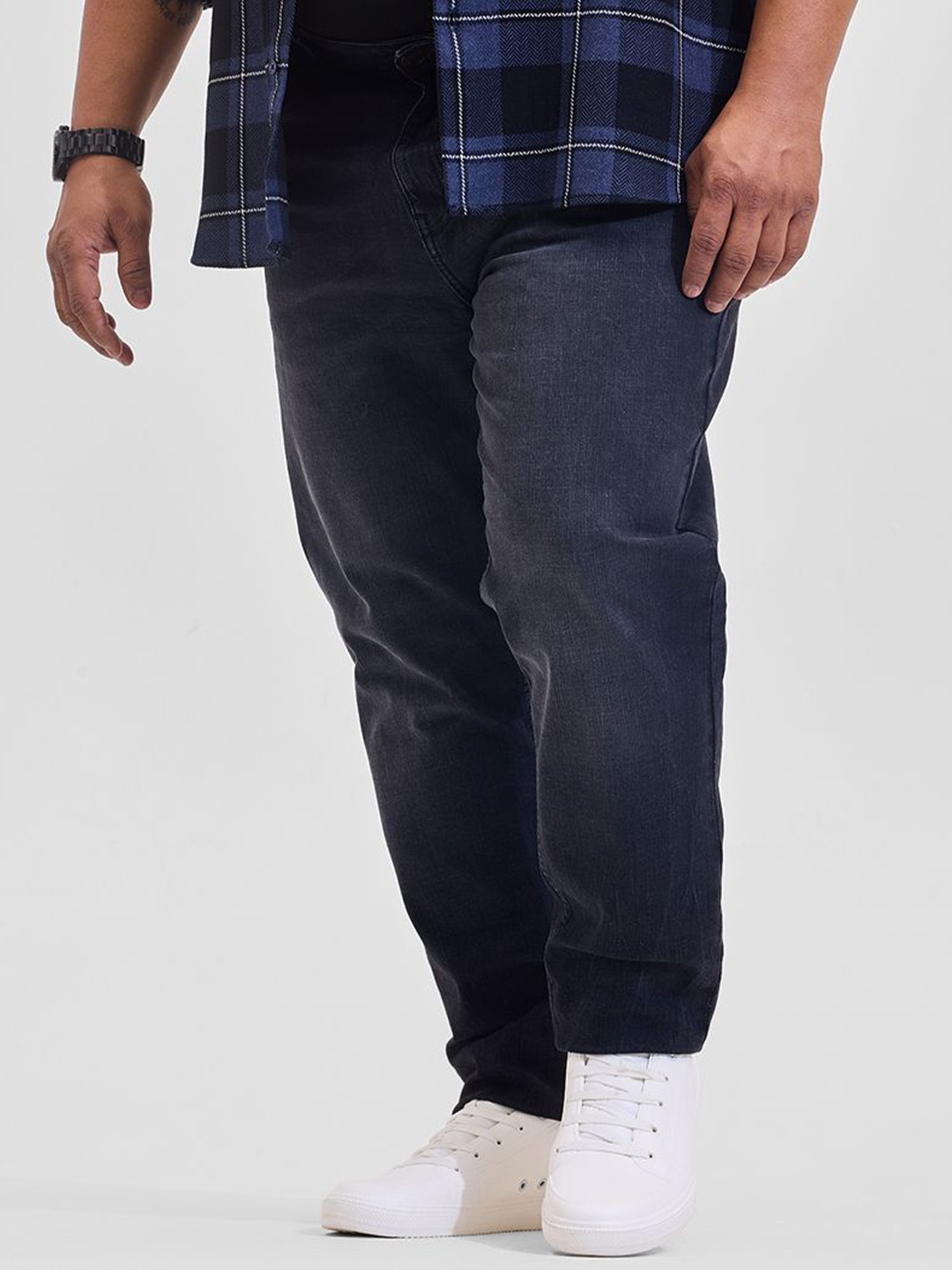 

Snitch Men Indigo Solid Slim Mid Rise Jeans, Navy blue