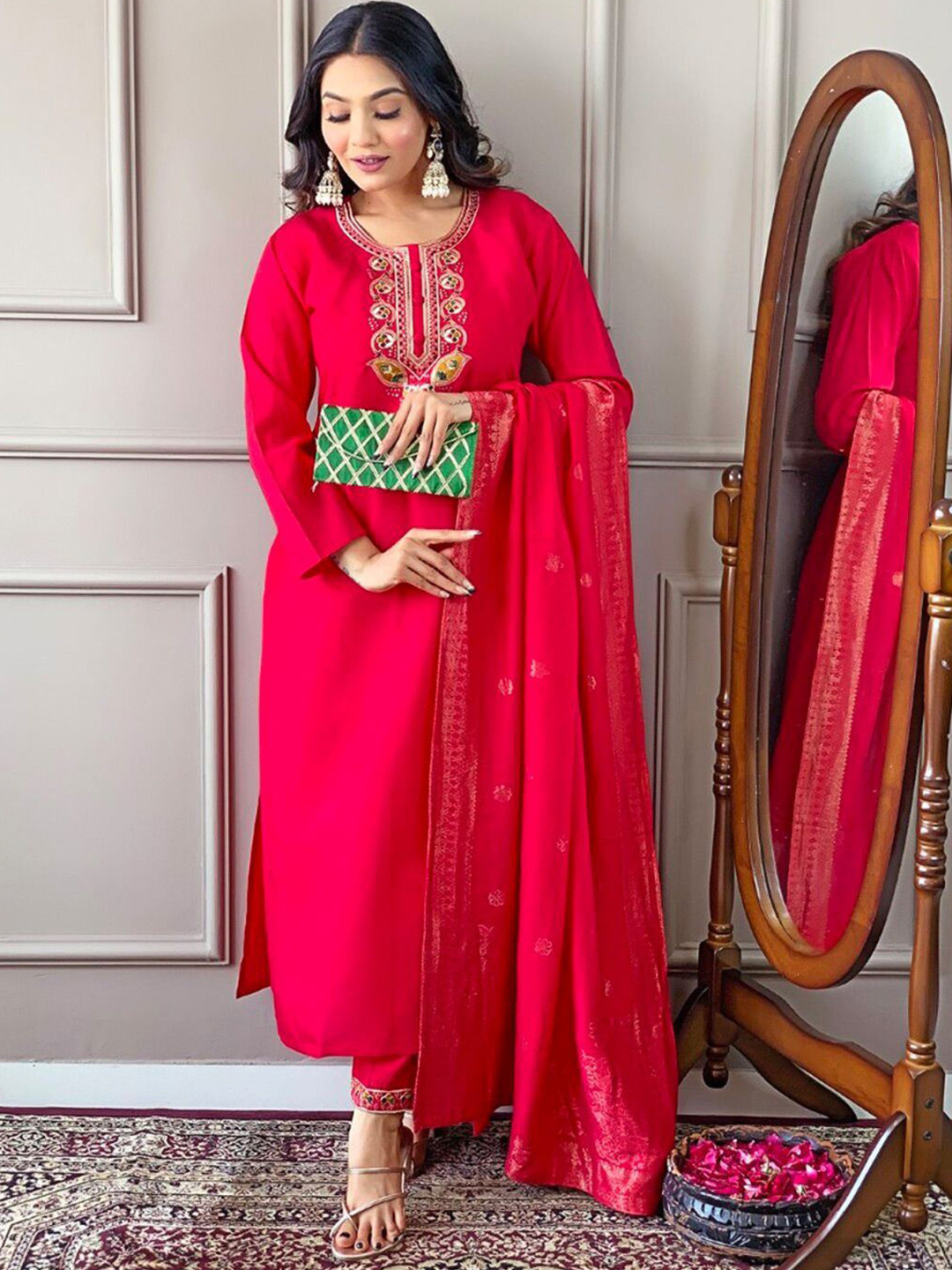 

DIVASTRI Paisley Embroidered Sequinned Round Neck Kurta With Trousers & Dupatta, Red
