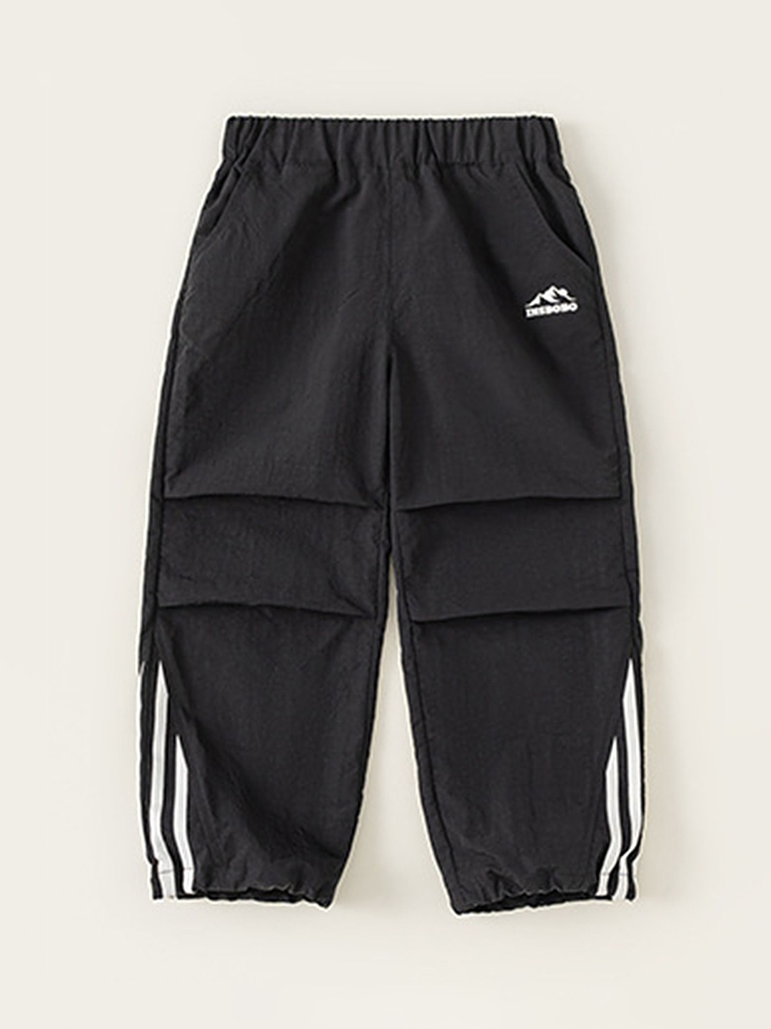 

LULU & SKY Boys Loose Fit High-Rise Joggers Trousers, Black