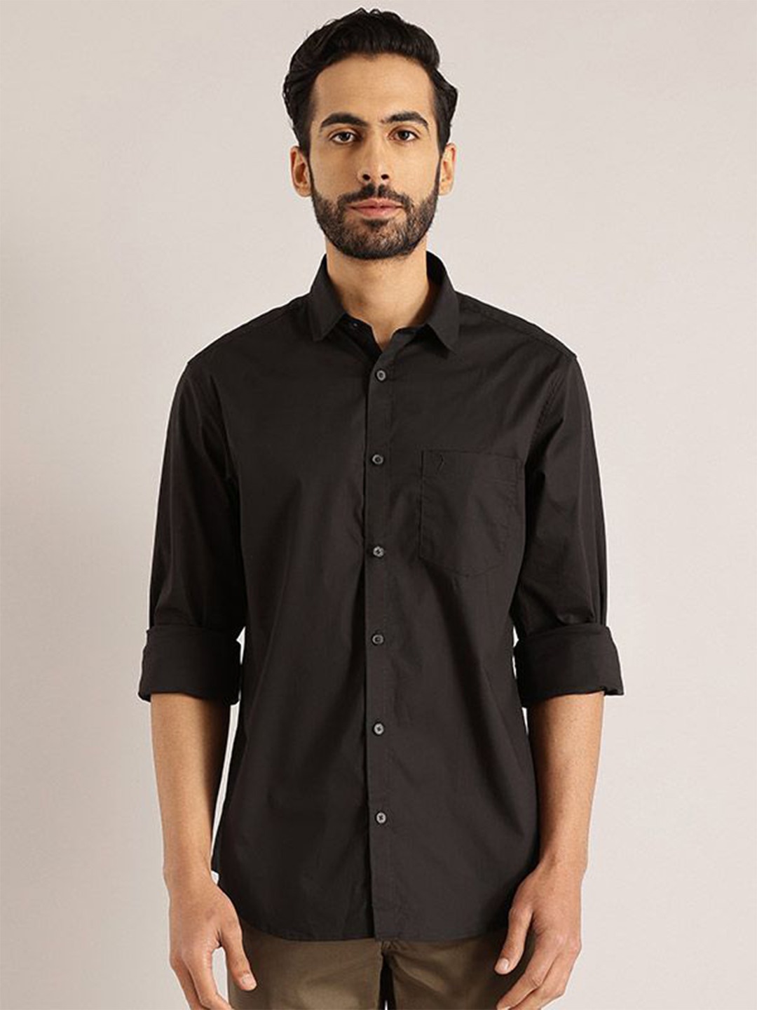 

Indian Terrain Men Classic Fit Spread Collar Solid Cotton Casual Shirt, Black