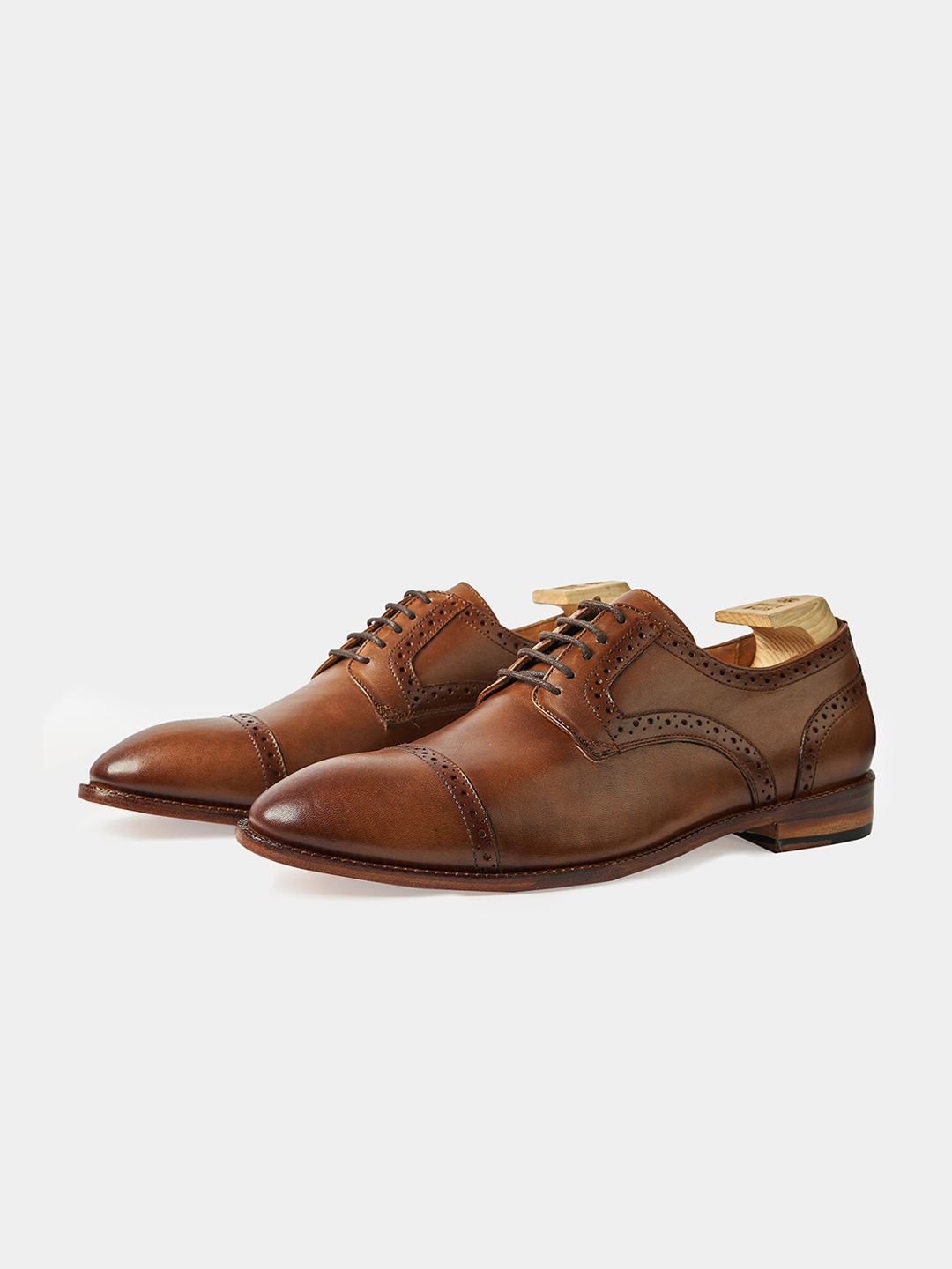 

Whitemuds Men Harvey Leather Lace Up Formal Derbys, Brown