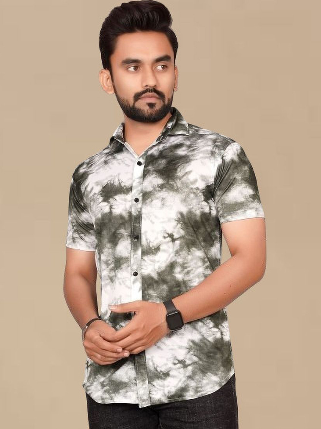

Metronaut Men Semi Sheer Printed Casual Shirt, Green