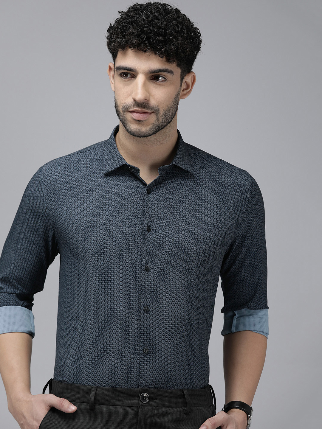 

Van Heusen Slim Fit Printed Semiformal Shirt, Black