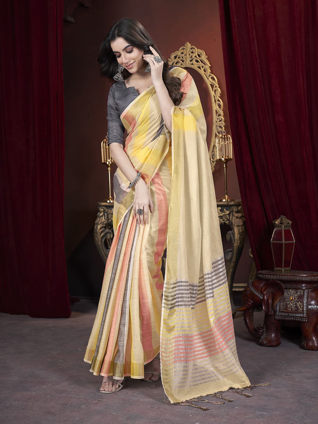 

Dori Striped Pure Cotton Banarasi Saree, Cream