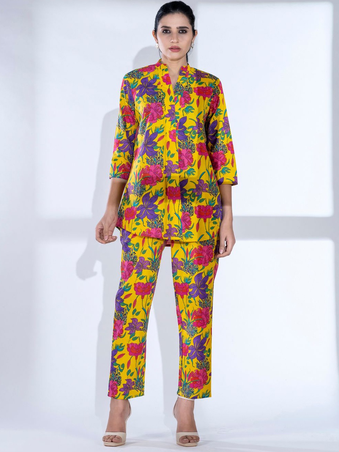 

Readiprint Floral Printed Mandarin Collar Pure Cotton Tunic With Trousers, Yellow