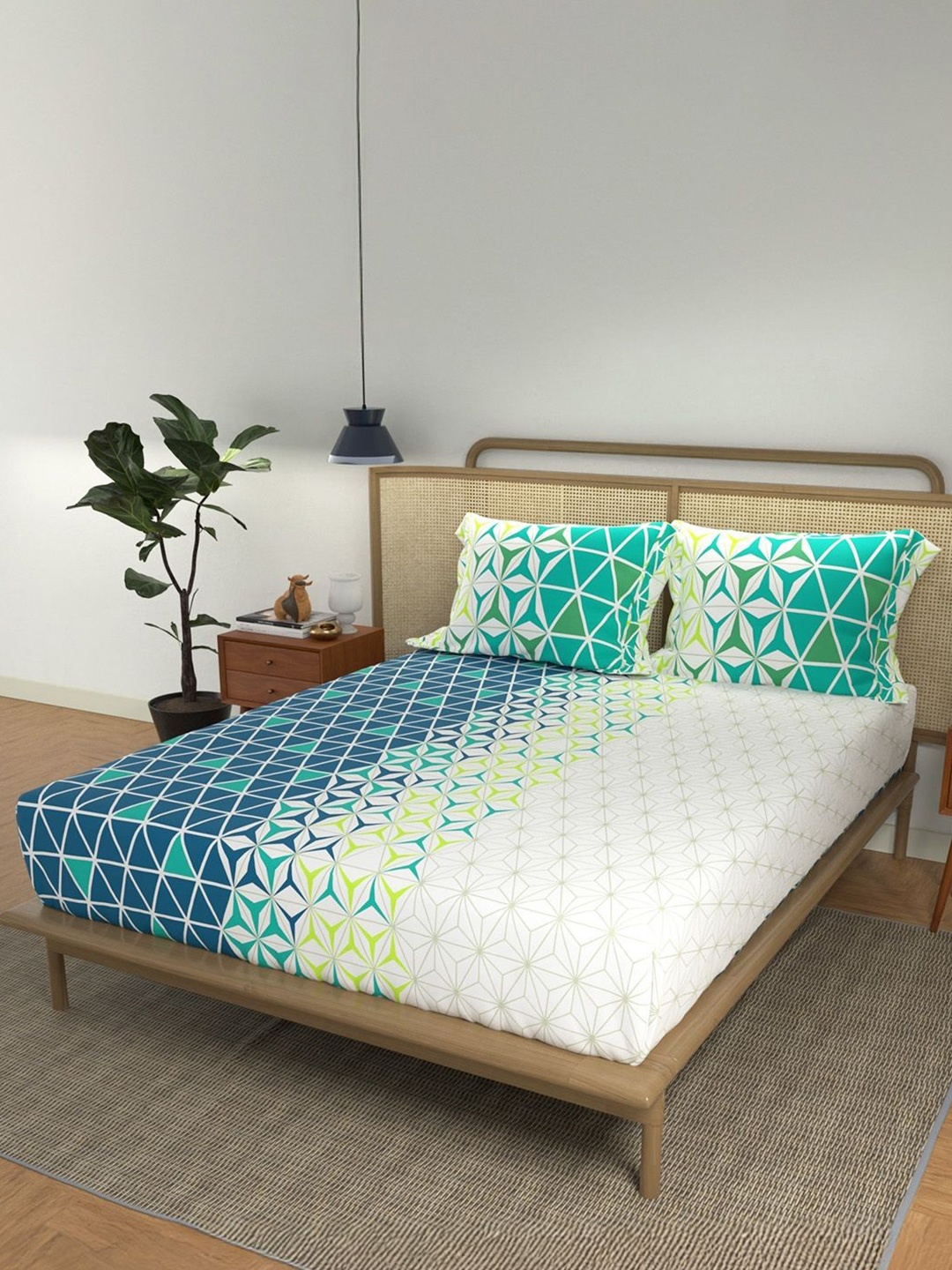 

URBAN SPACE Divine Blue & White Geometric Cotton 144 TC Queen Bedsheet Set-2.23 m x 2.54 m