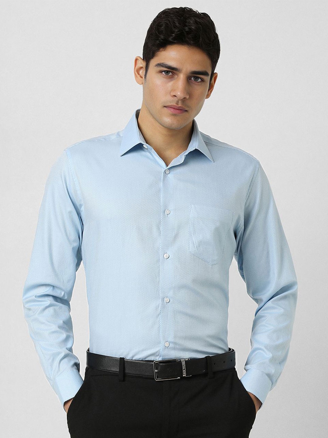 

Van Heusen Men Regular Fit Spread Collar Textured Cotton Formal Shirt, Blue