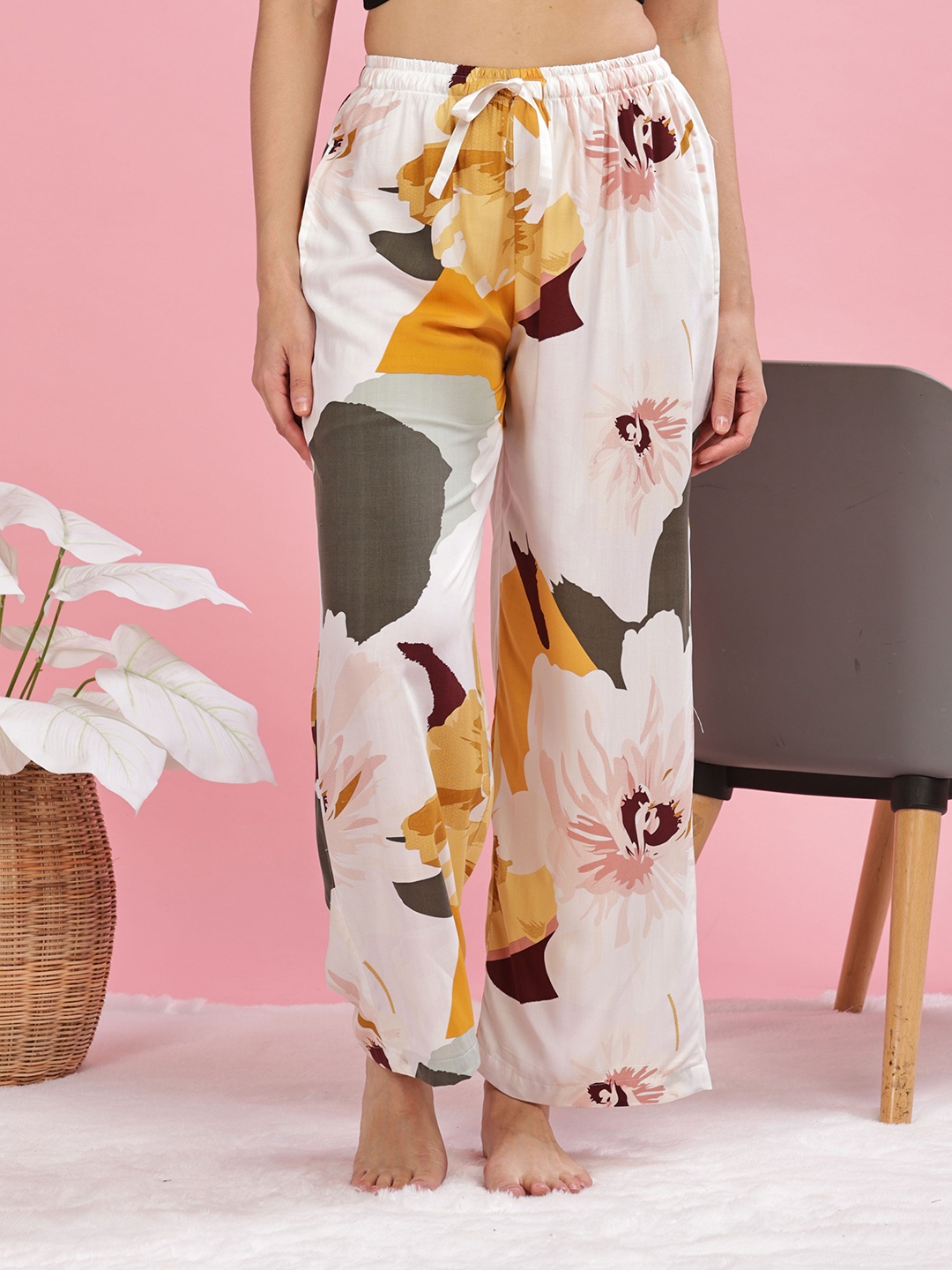 

9shines Label Women Floral Printed Wide Leg Palazzos, White