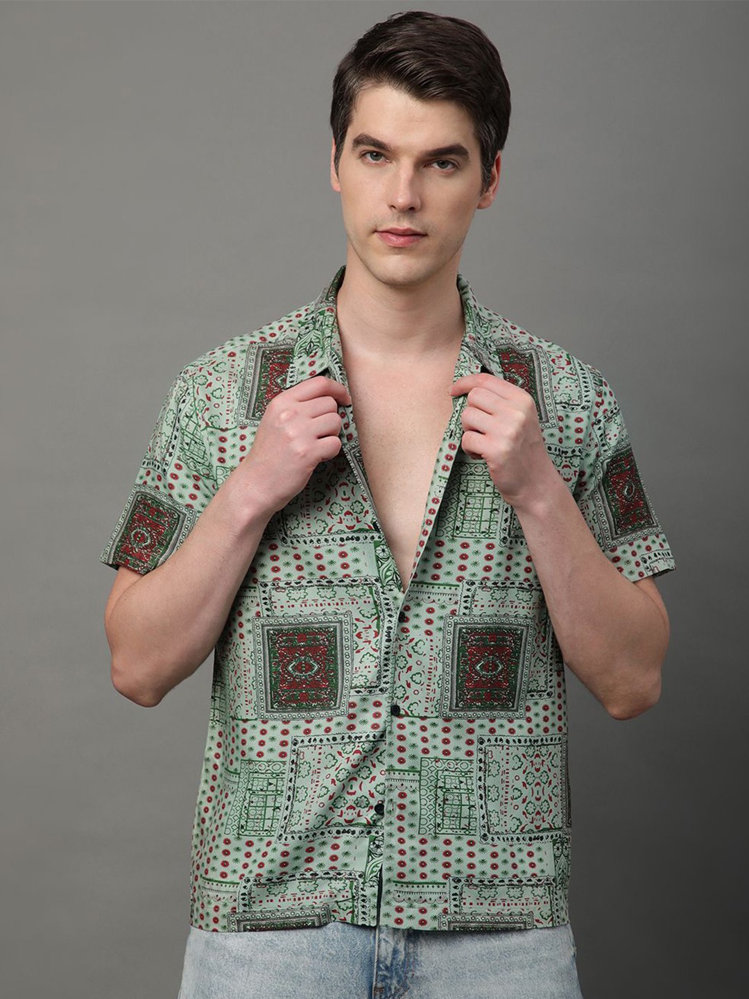 

Metronaut Men Regular Fit Cuban Collar Ethnic Motifs Printed Casual Shirt, Green