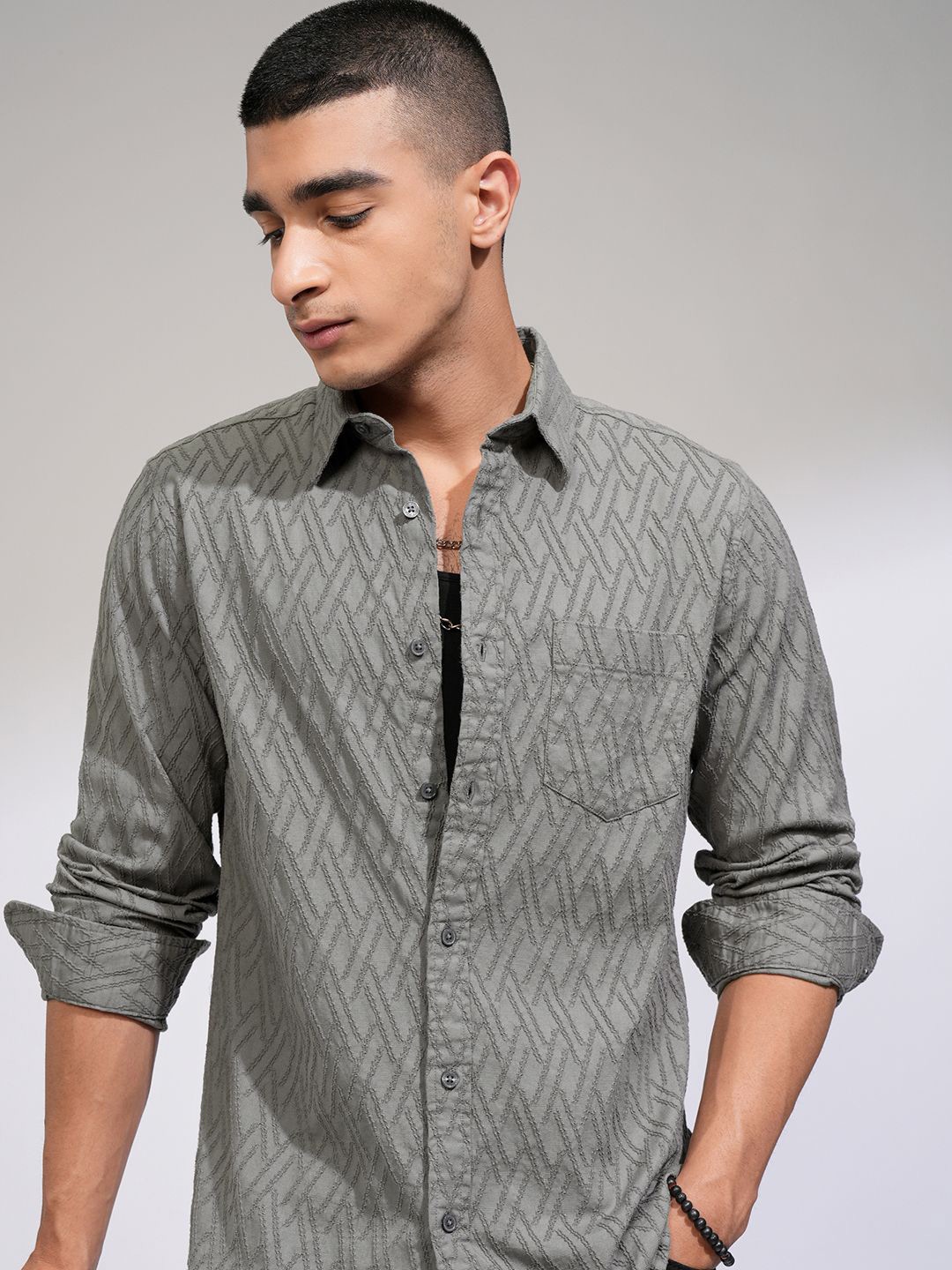 

HIGHLANDER Men Textured Embroidered Casual Shirt, Grey