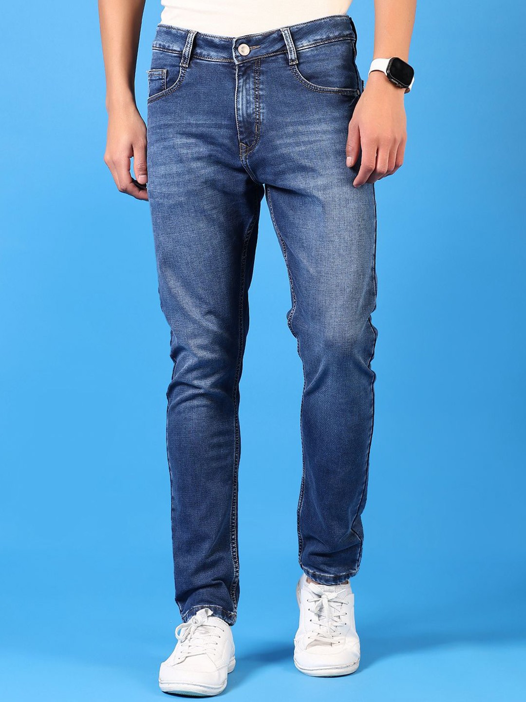

V-Mart Men Light Fade Medium Shade Regular Fit Jeans, Blue