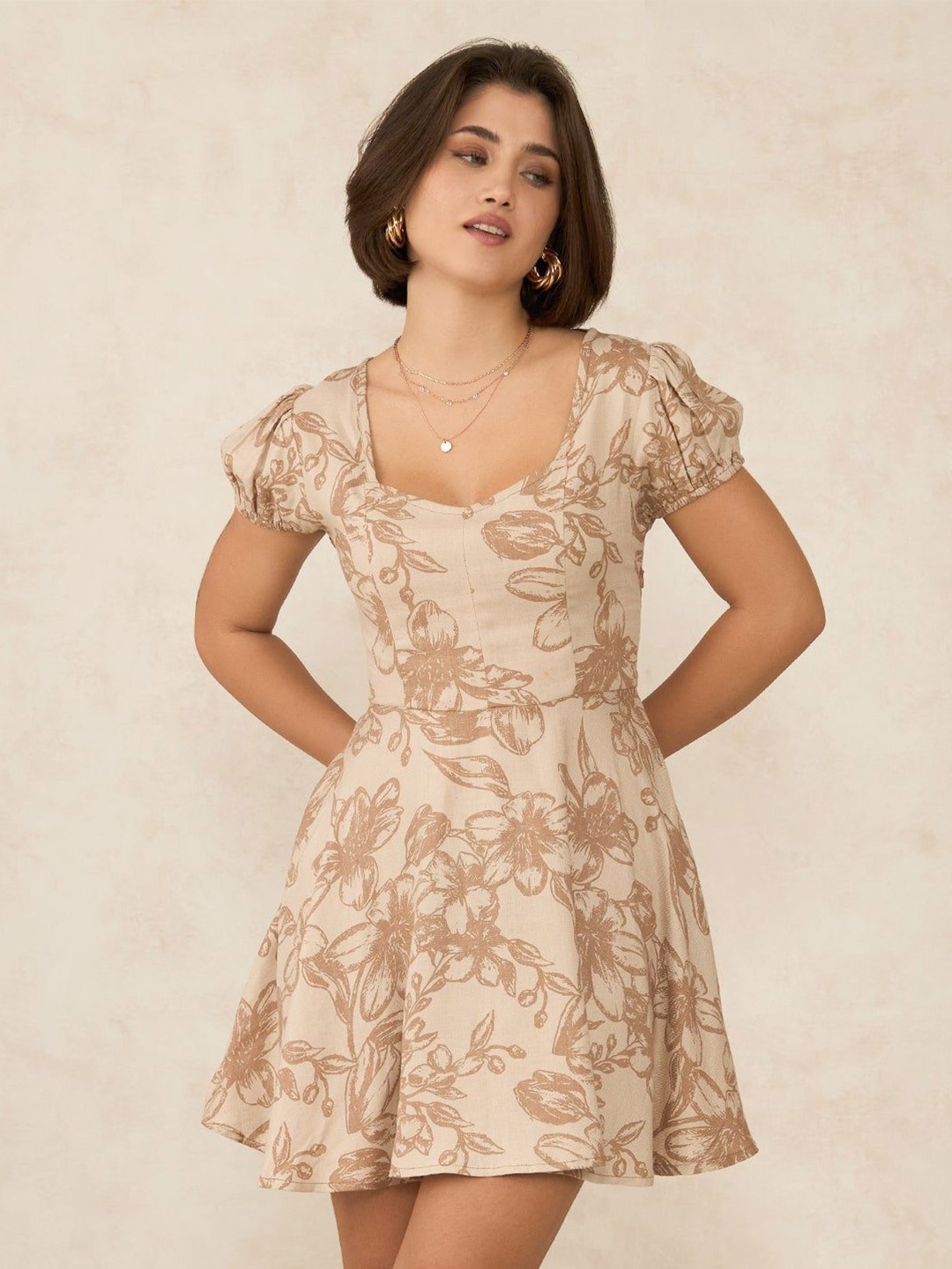 

Virgio Jia Short Puff Sleeve Mini Dress, Beige