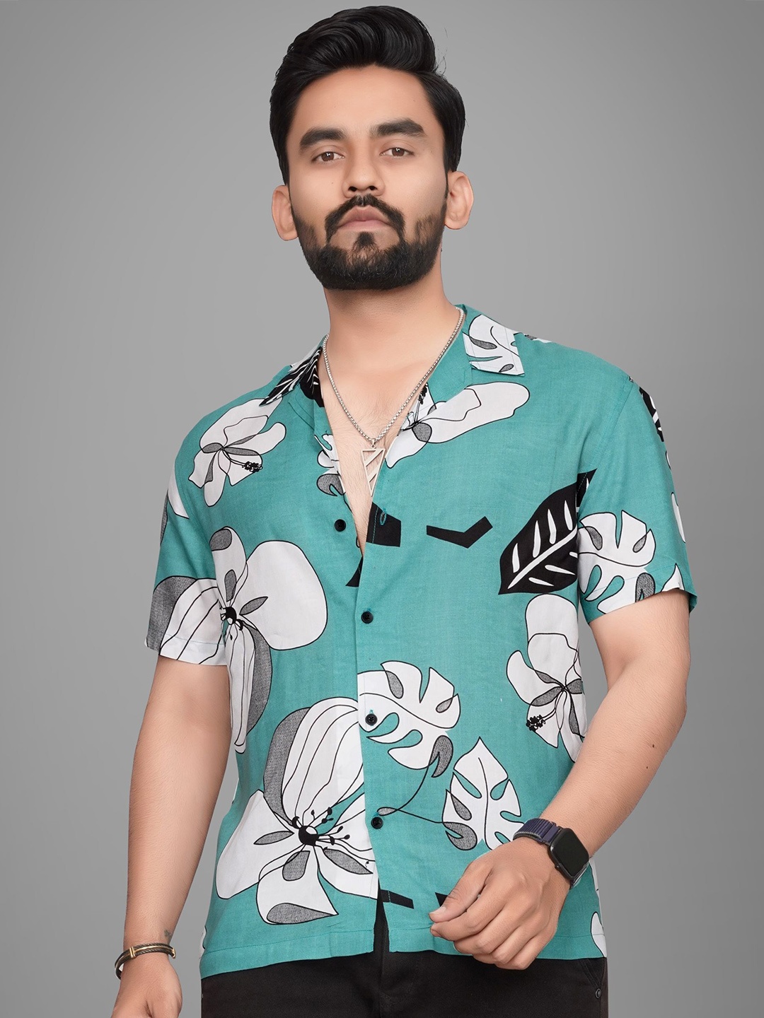 

Metronaut Men Floral Semi Sheer Printed Casual Shirt, Green