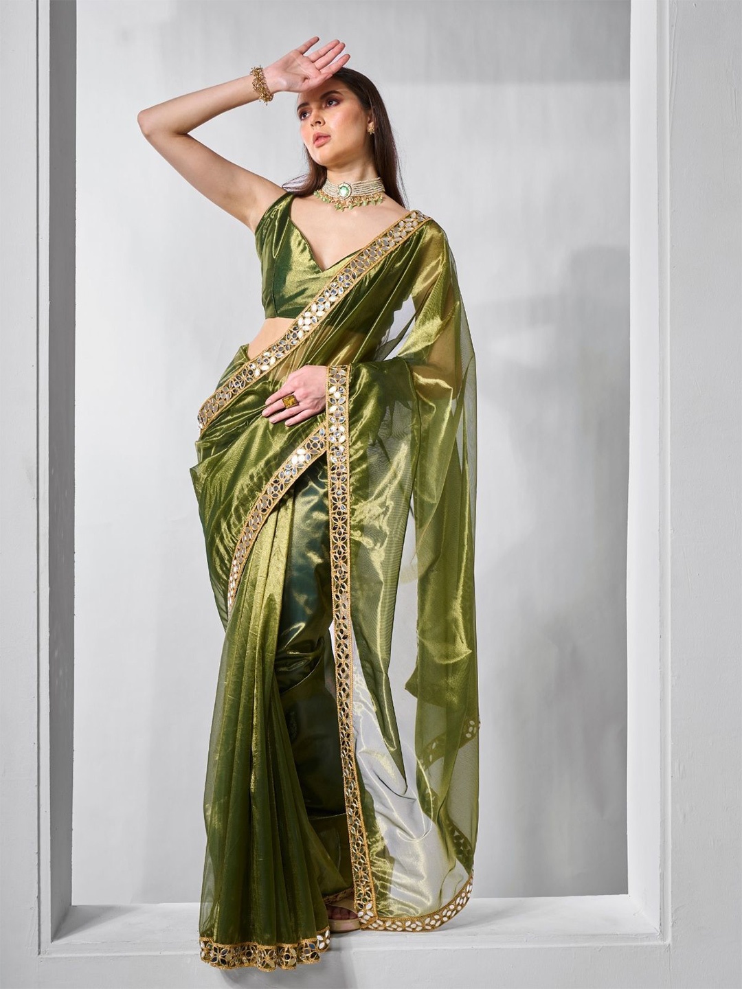 

ODETTE Olive Net Solid Saree With Unstitched Blouse