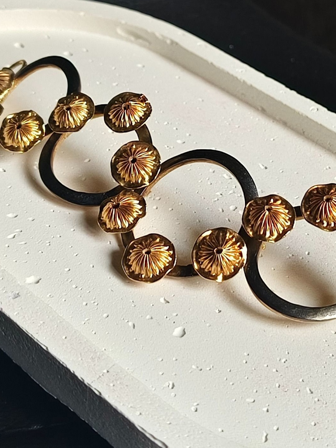 

Trupti Mohta Women Brass Cove Link Bracelet, Gold