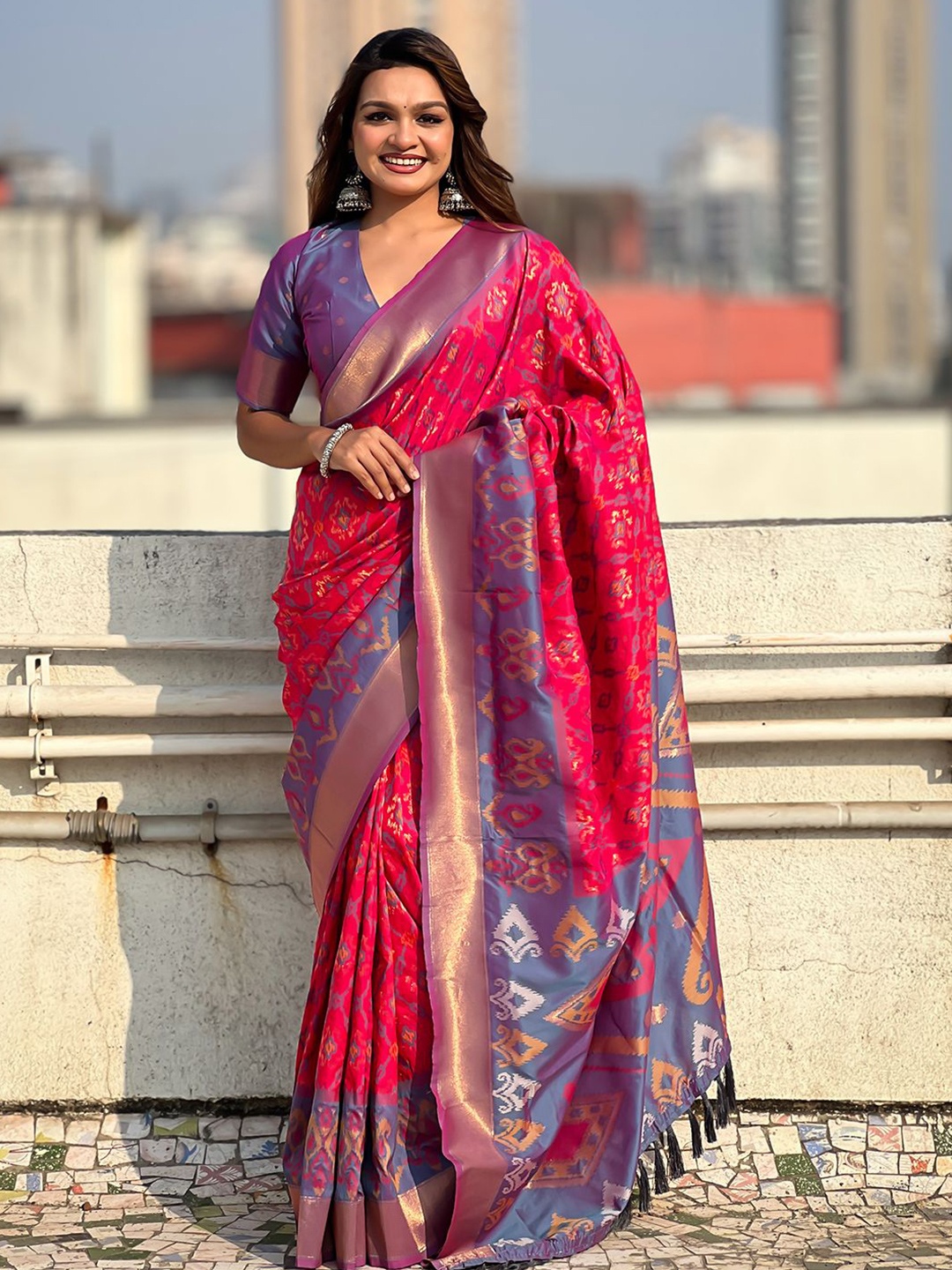 

Mitera Woven Design Zari Patola Saree, Pink