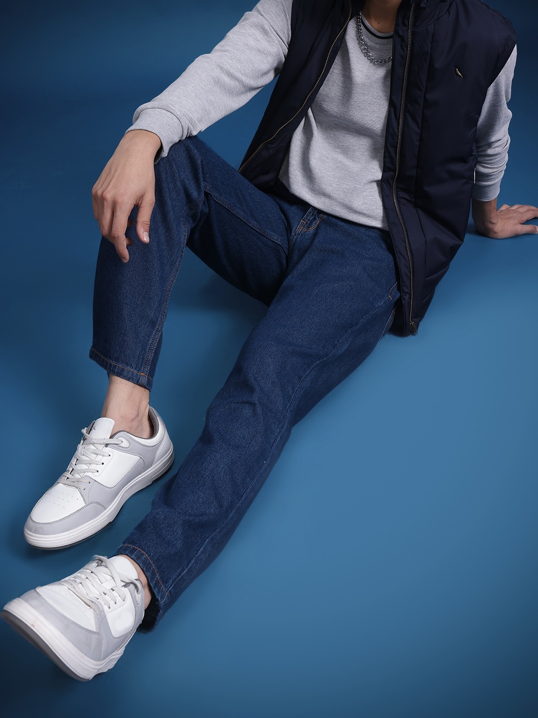 

The Roadster Life Co. Men Regular Fit Jeans, Navy blue