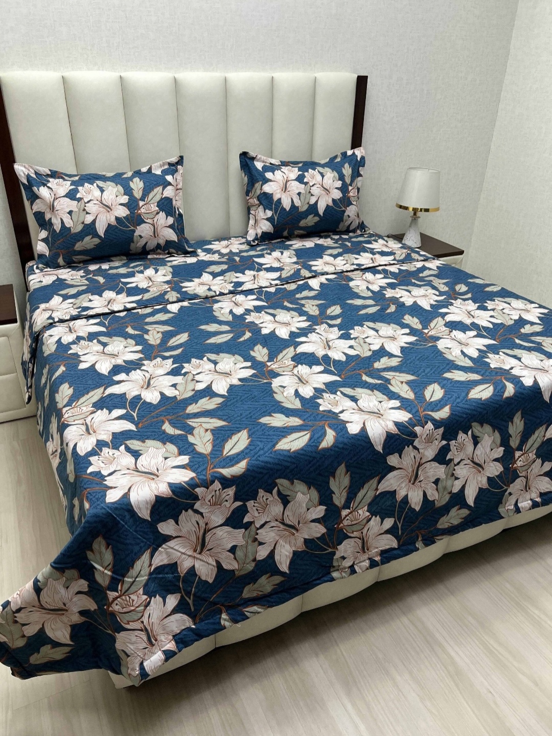 

Pure Decor Blue And Beige Floral Printed Double King Superfine Bedding Set