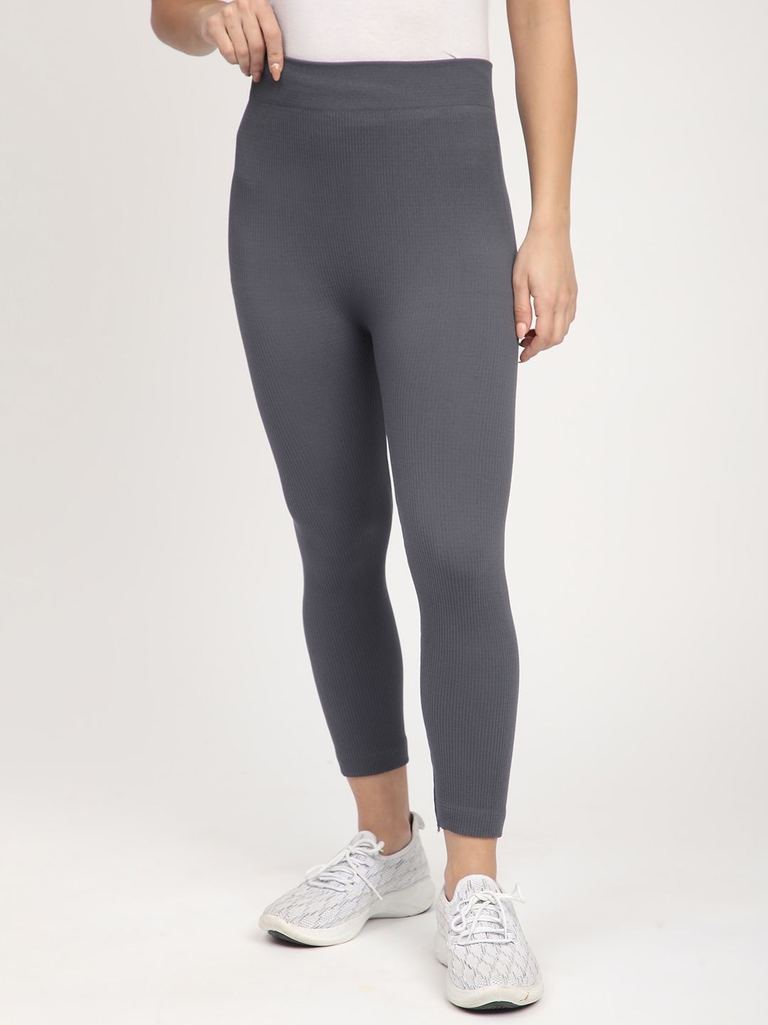 

R&B Women Tight Fit Capris, Grey