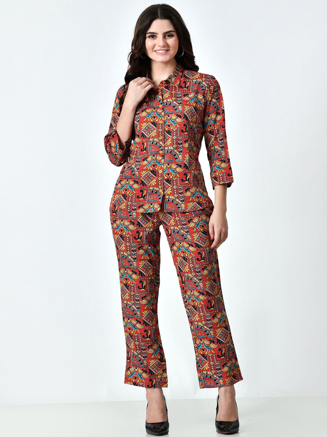 

VAPPSYAM Printed Shirt & Trousers Co-Ords Set, Red