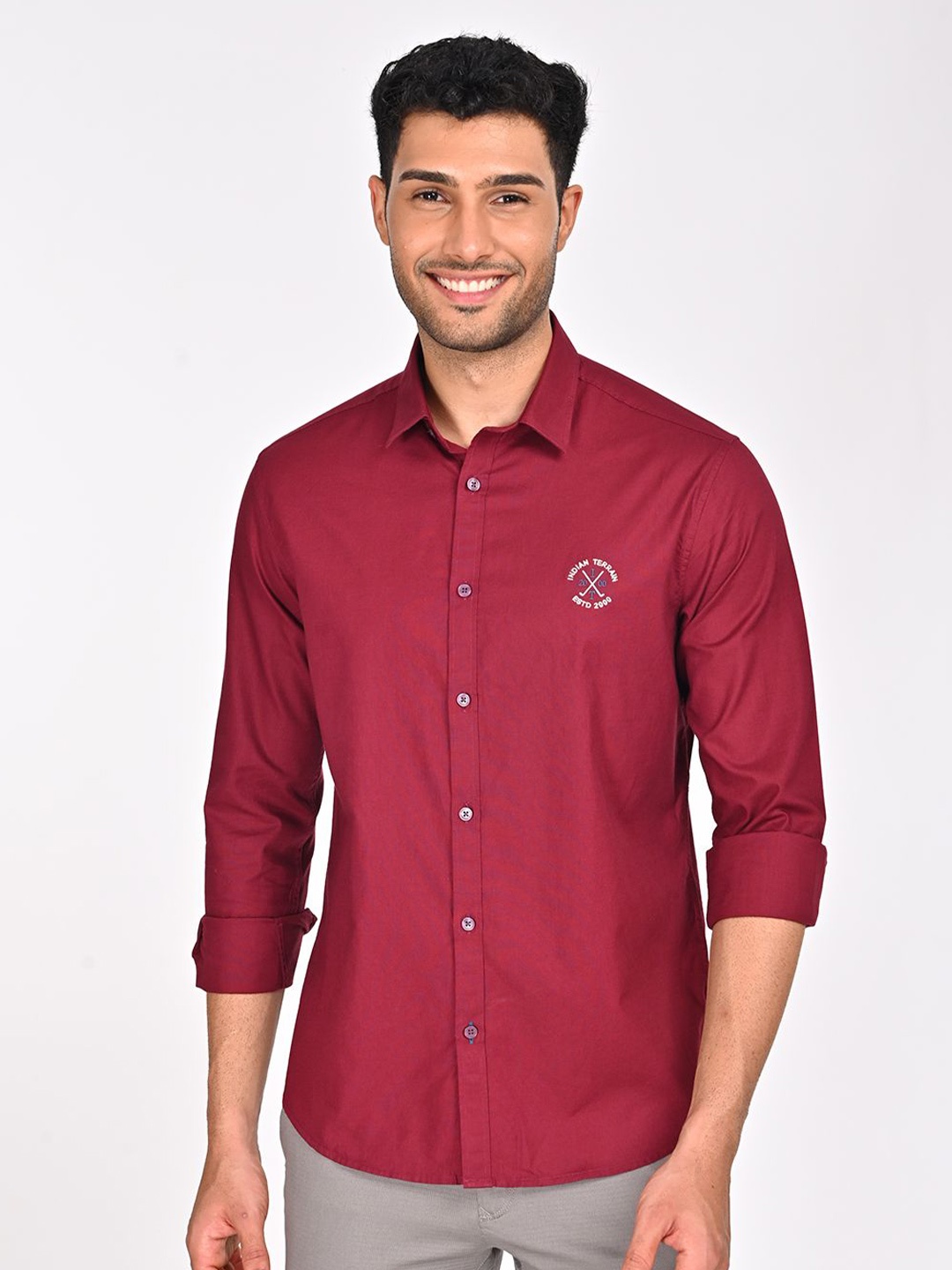 

Indian Terrain Men Classic Fit Spread Collar Solid Cotton Casual Shirt, Maroon