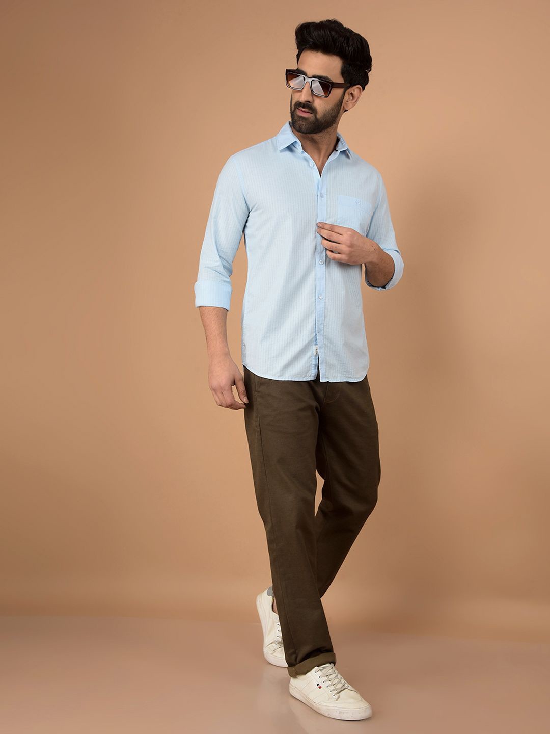 

Crimsoune Club Men Classic Slim Fit Spread Collar Vertical Striped Cotton Casual Shirt, Blue